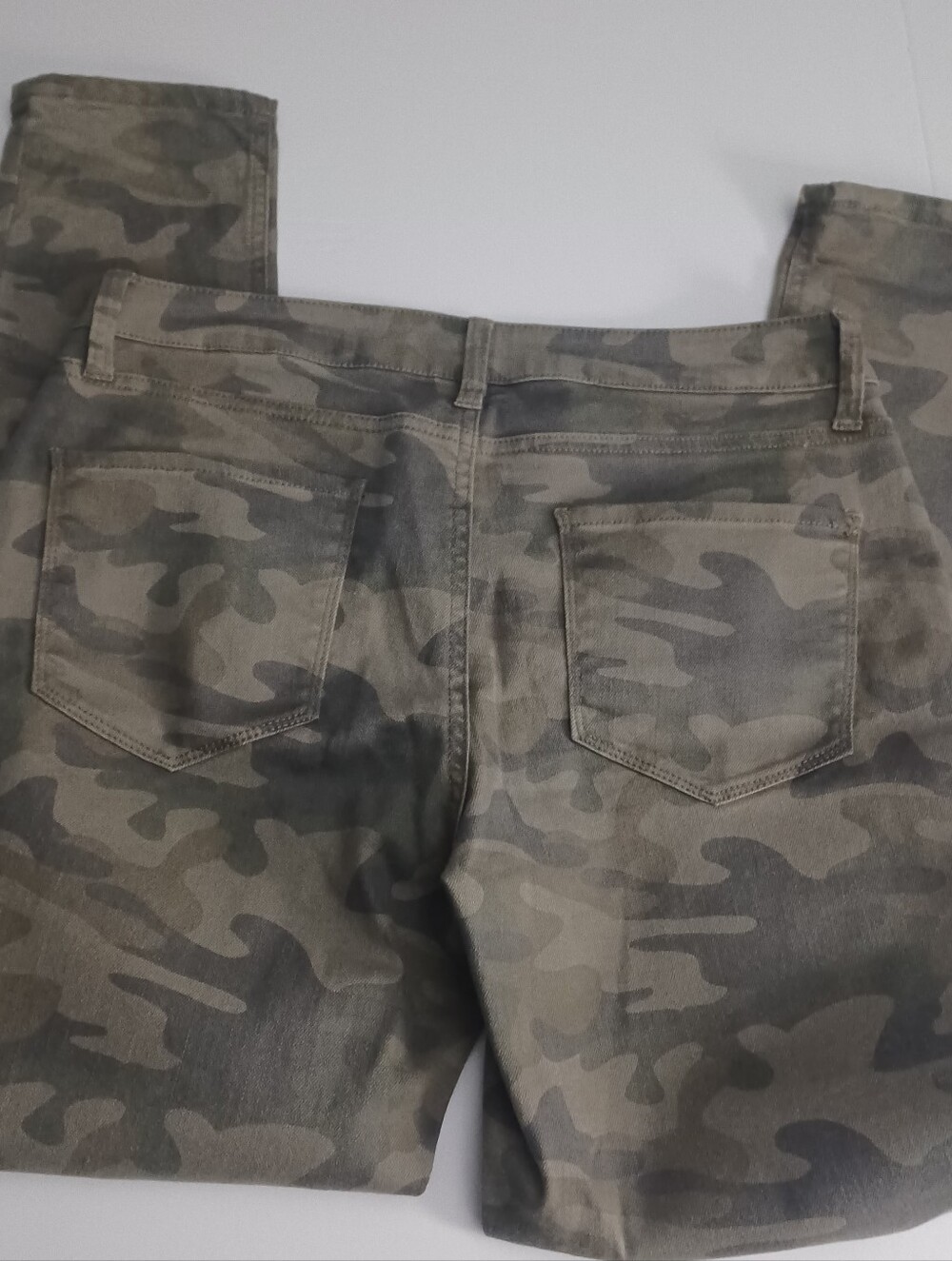 A.N.A Camo Skinny Jeans Sz 10 - Picture 3 of 3